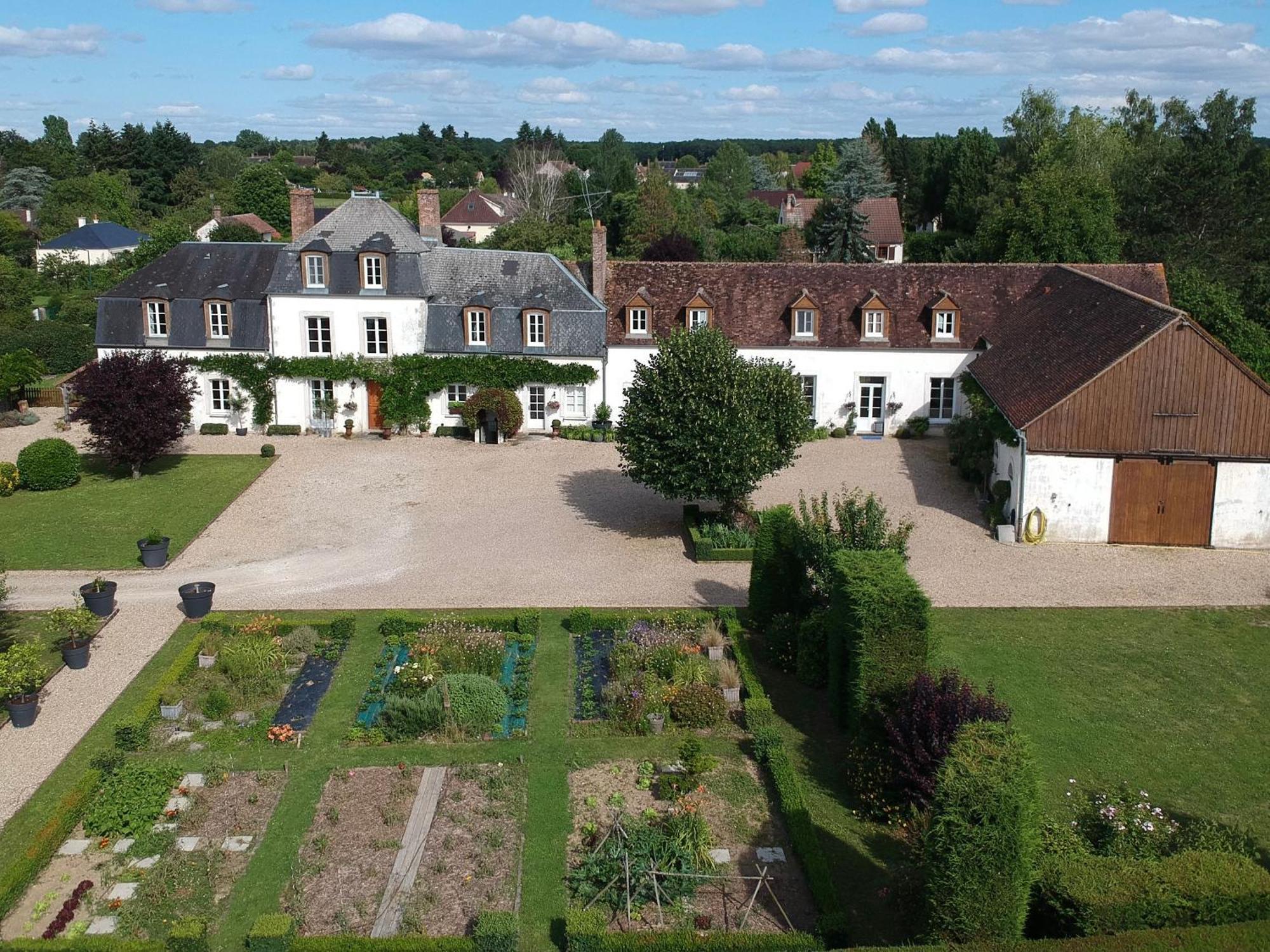 **Suite Familiale Spacieuse Au Coeur De La Foret De Montargis** - Fr-1-590-335 Paucourt Luaran gambar