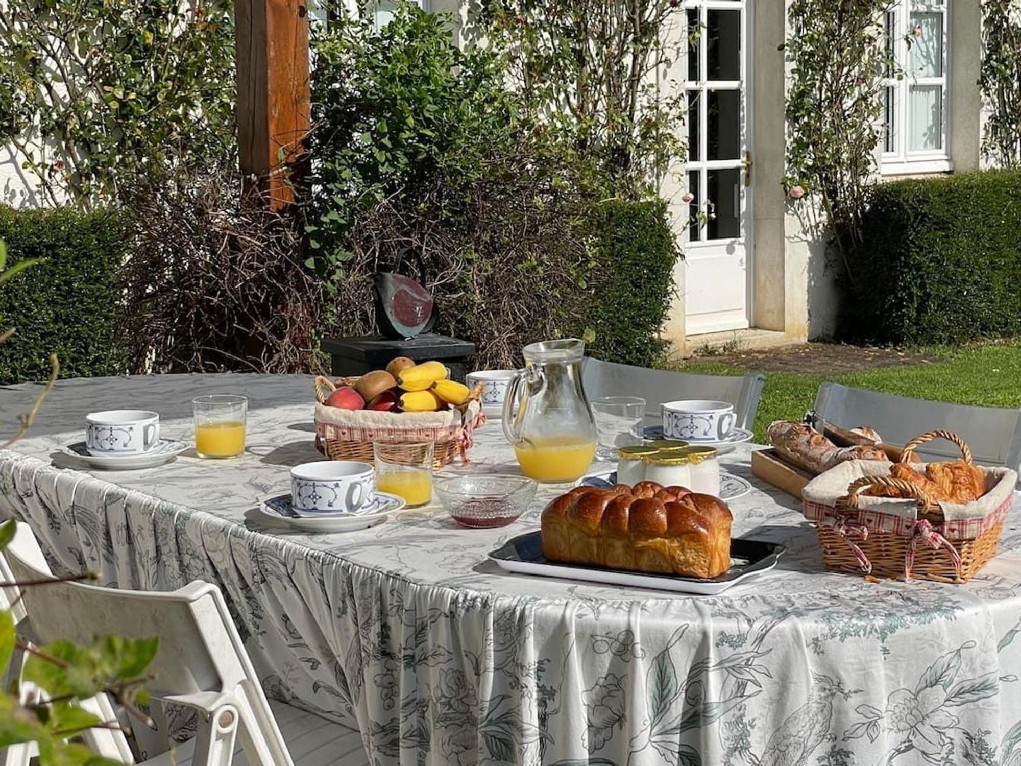 **Suite Familiale Spacieuse Au Coeur De La Foret De Montargis** - Fr-1-590-335 Paucourt Luaran gambar